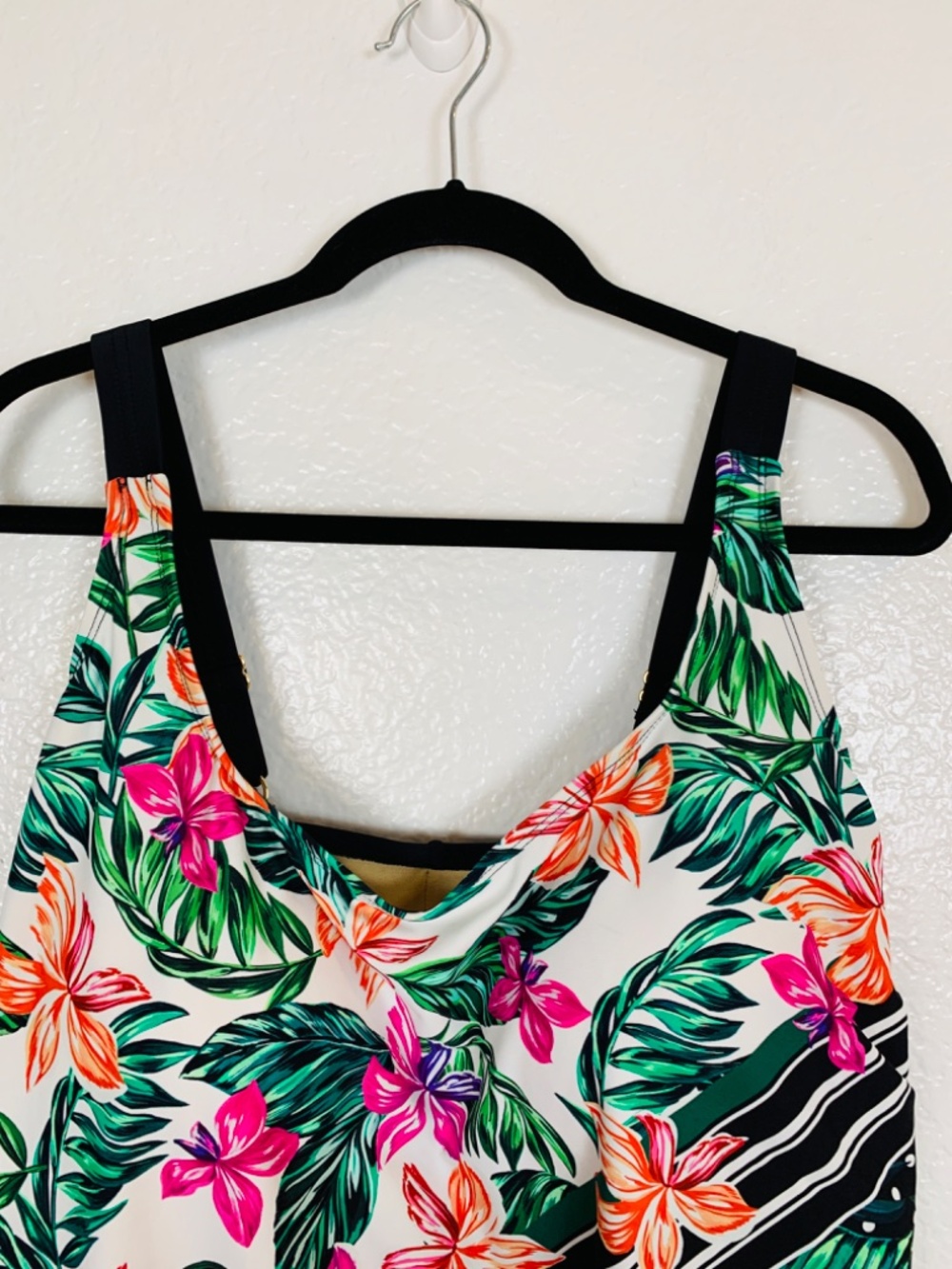 Swimsuits for All One Piece Bathing Suit NWT Womens Plus Size 24 Floral Padded - Picture 2 of 12